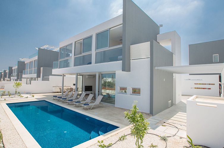 Vakantiehuis Neue 3-Schlafzimmer-Villa mit Pool in Protaras