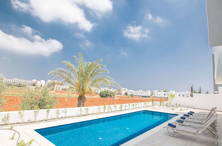 Vakantiehuis Neue 3-Schlafzimmer-Villa mit Pool in Protaras