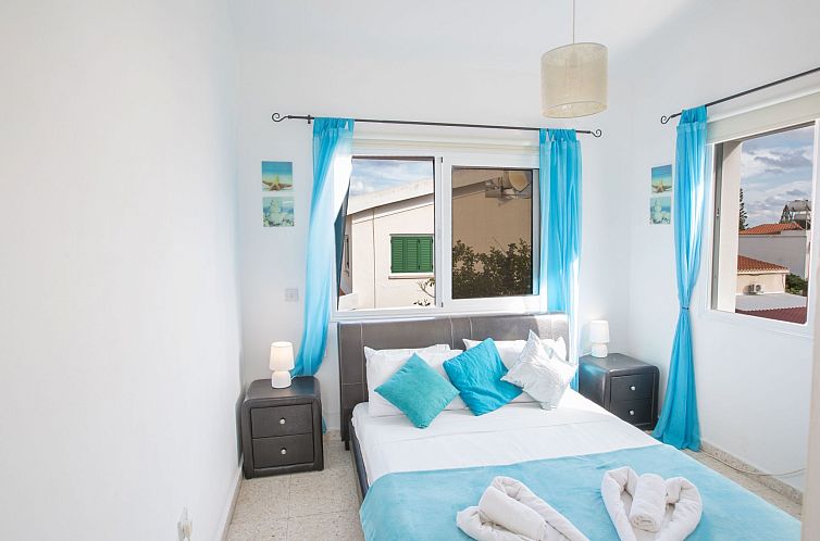 Vakantiehuis Geräumige Villa mit 3 Schlafzimmern und Pool i