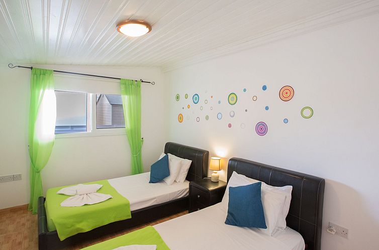 Vakantiehuis Geräumige Villa mit 3 Schlafzimmern und Pool i