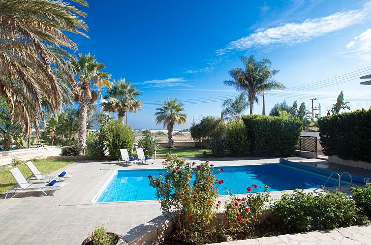 Vakantiehuis Ferienvilla Jo für 10 Personen in Paralini