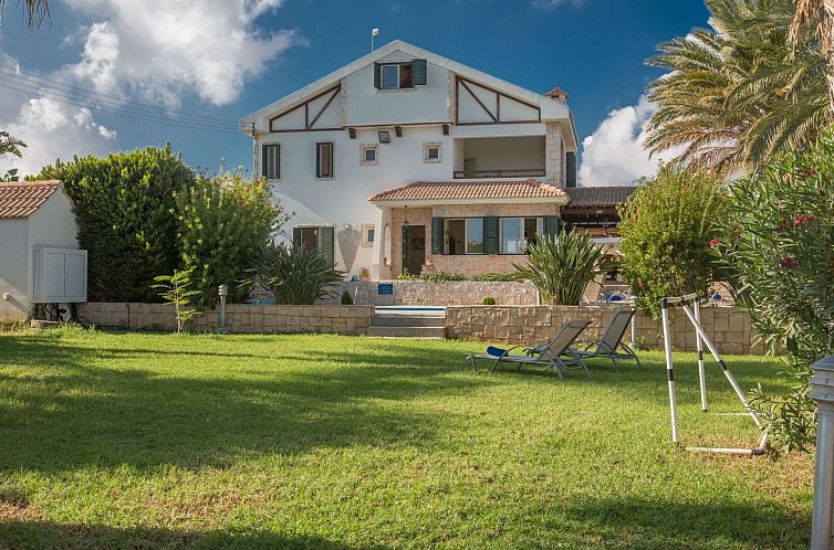 Vakantiehuis Ferienvilla Jo für 10 Personen in Paralini