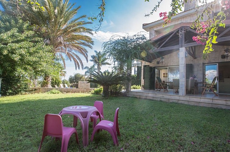 Vakantiehuis Ferienvilla Jo für 10 Personen in Paralini