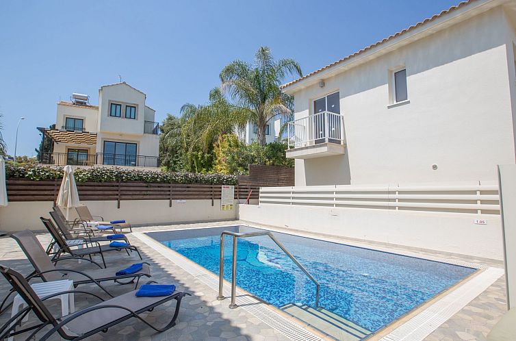Vakantiehuis Moderne Ferienvilla PV5 mit großem Garten