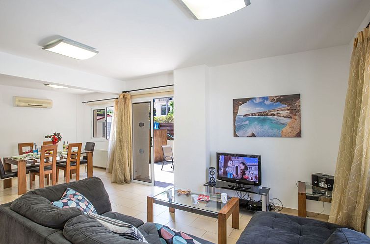 Vakantiehuis Moderne Ferienvilla PV5 mit großem Garten
