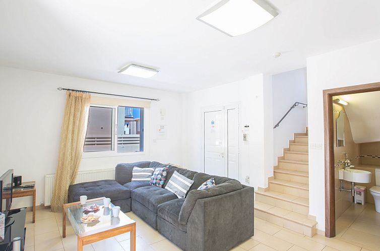 Vakantiehuis Moderne Ferienvilla PV5 mit großem Garten