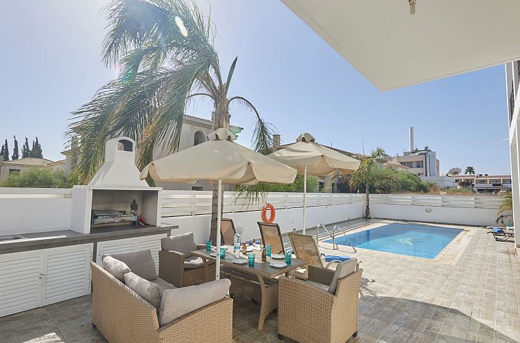 Vakantiehuis Villa Pearl PE17 in Paralimni mit privatem Park