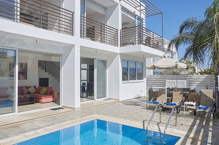 Vakantiehuis Villa Pearl PE17 in Paralimni mit privatem Park