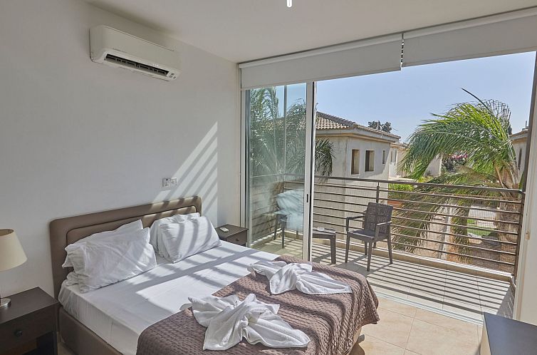 Vakantiehuis Villa Pearl PE17 in Paralimni mit privatem Park