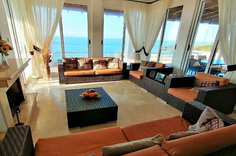 Vakantiehuis Villa "Meerblick" mit Infinity-Pool