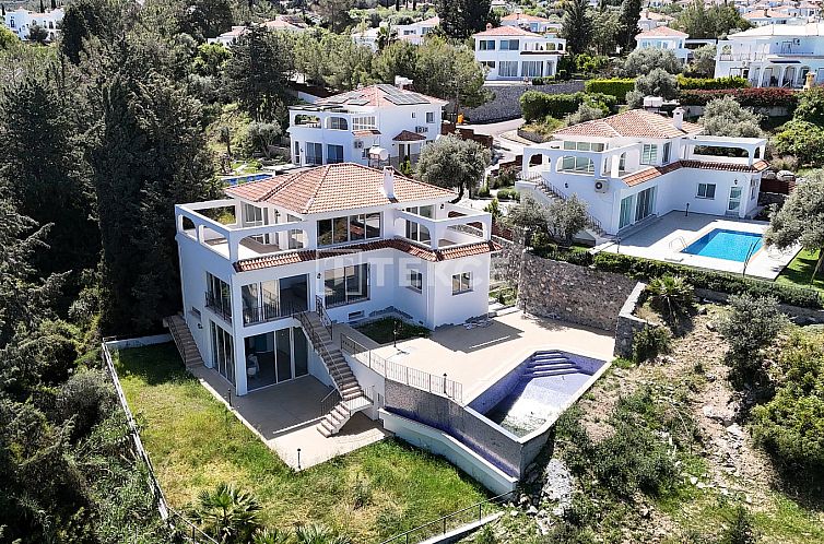 Geschakelde woning in Ozanköy