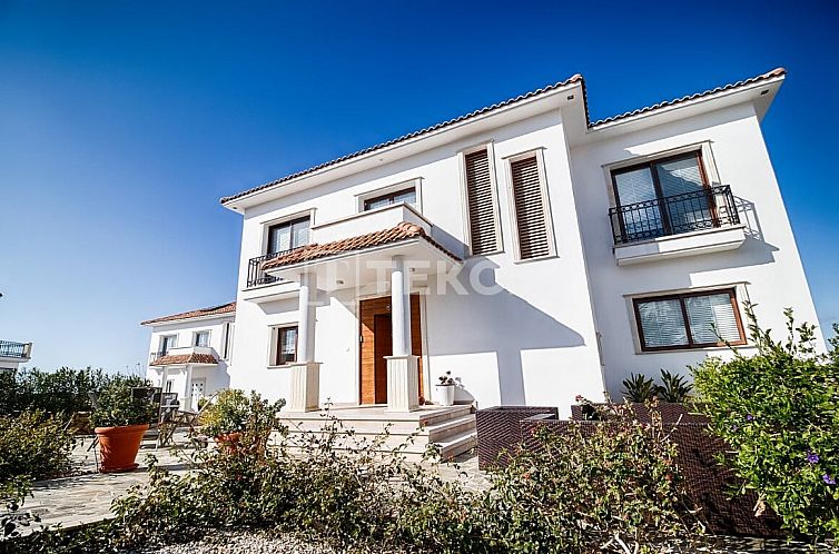 Vrijstaande woning in Girne