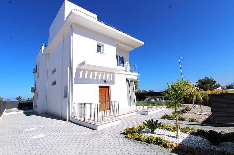 Vrijstaande woning in Girne