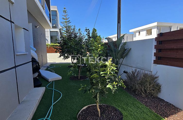 Vrijstaande woning in Girne