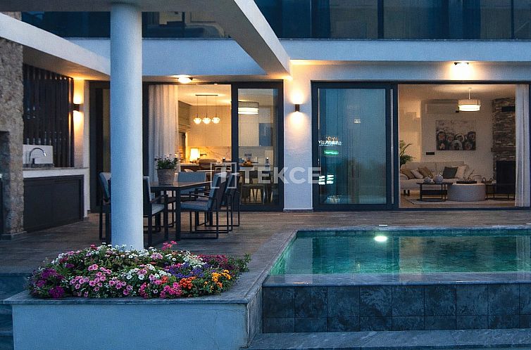 Geschakelde woning in Karaağaç