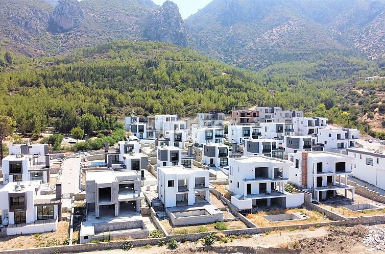 Vrijstaande woning in Girne