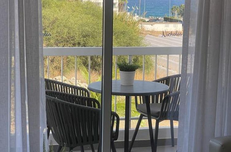 Nicholas Seaview Apartments