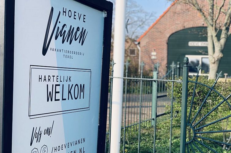 Unieke 12 pers. Farm Lodge De Muy op 'Hoeve Vianen'