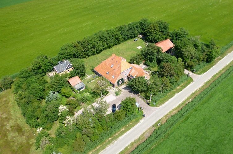 Unieke 12 pers. Farm Lodge De Muy op 'Hoeve Vianen'