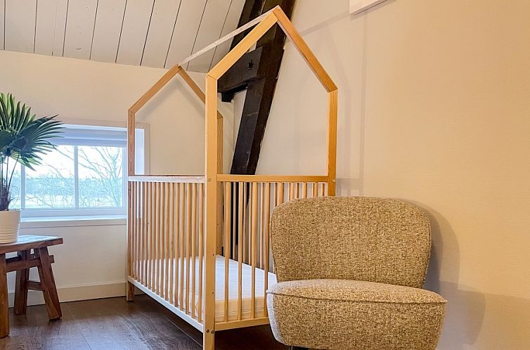 Unieke 12 pers. Farm Lodge De Muy op 'Hoeve Vianen'