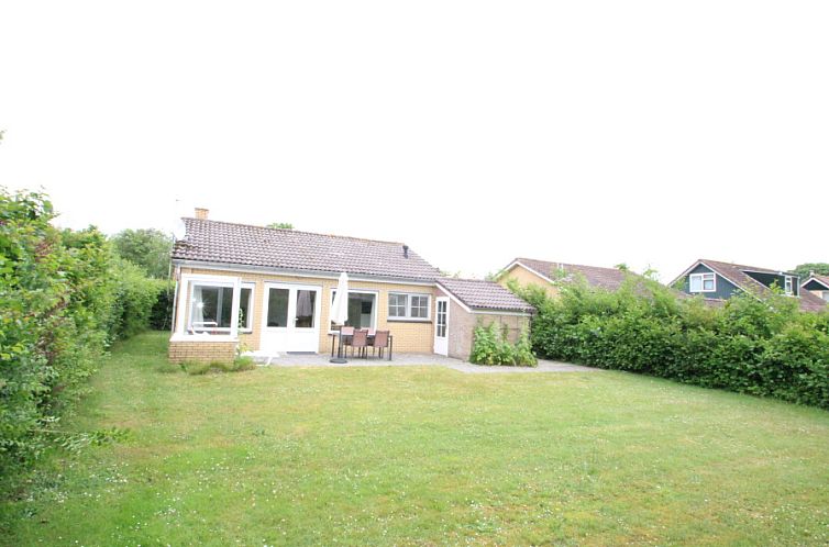 Vacation home Slufterhoek 064 with spacious garden in De Cocksdorp, Texel.