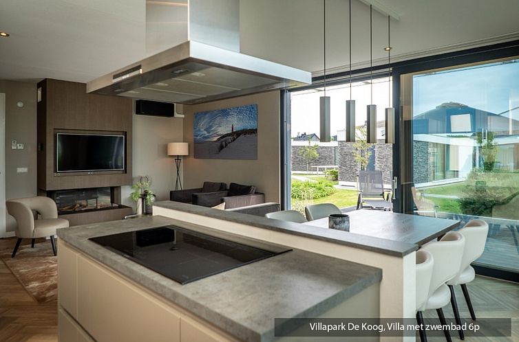 Luxe familievilla met zwembad