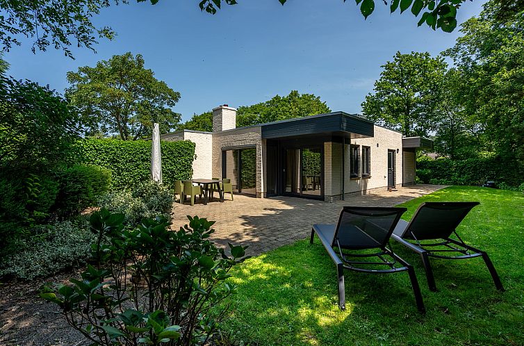 Vacation home 16 - Zeebries in De Koog, Texel with spacious garden and terrace on the Wadden Islands.