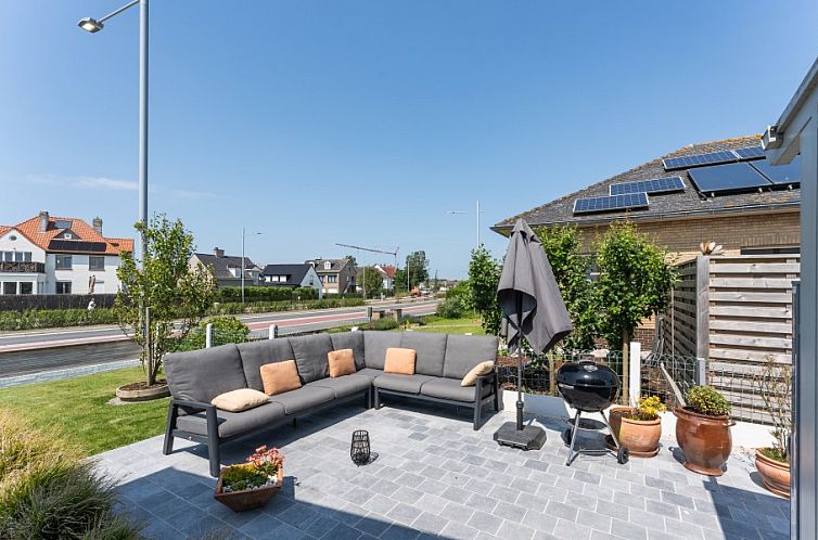 Villa  Renee 300 meter van strand  3 slaapkamers 8 bedden +g