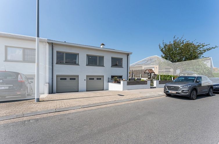 Villa  Renee 300 meter van strand  3 slaapkamers 8 bedden +g