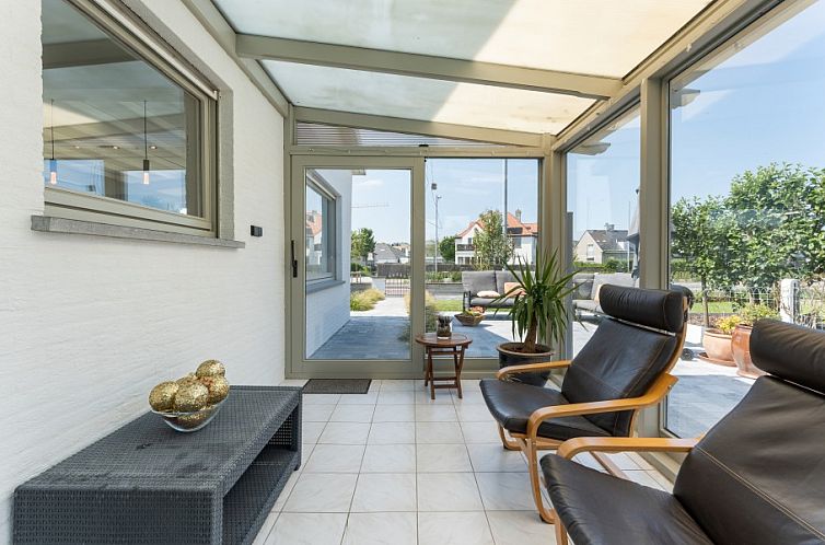 Villa  Renee 300 meter van strand  3 slaapkamers 8 bedden +g