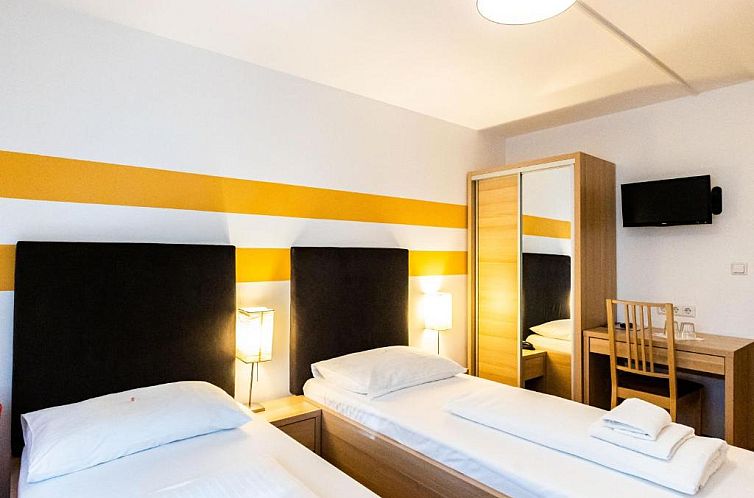 Lenas Donau Hotel
