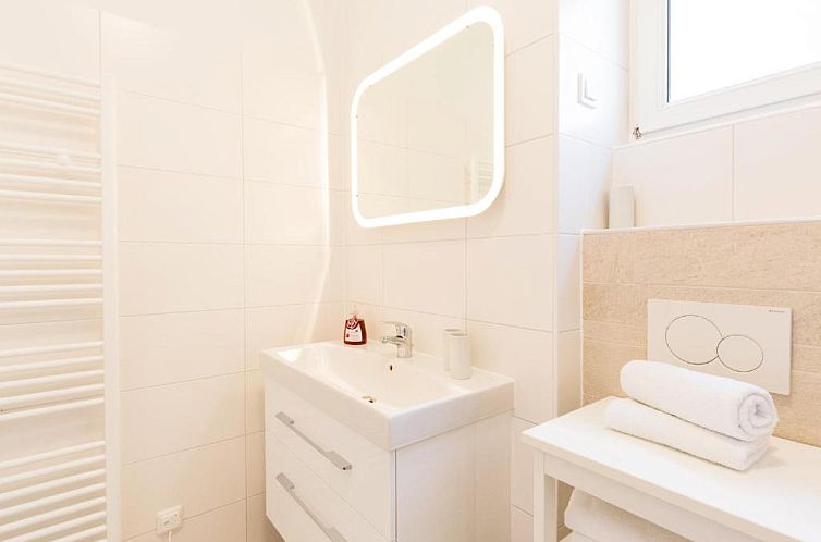 Vienna Apartment 1010