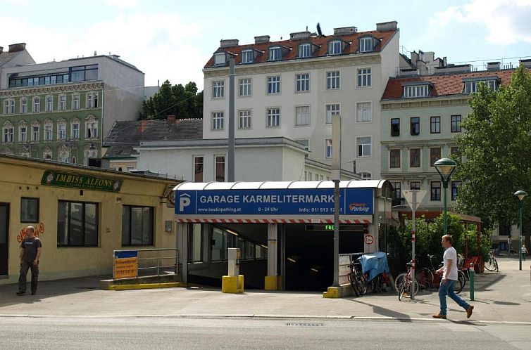 Pension Tal Studios