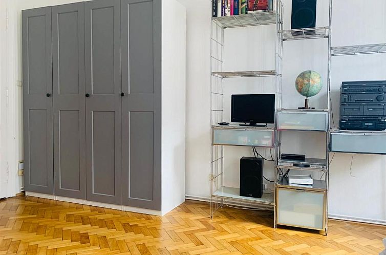 Homelike City Apartment