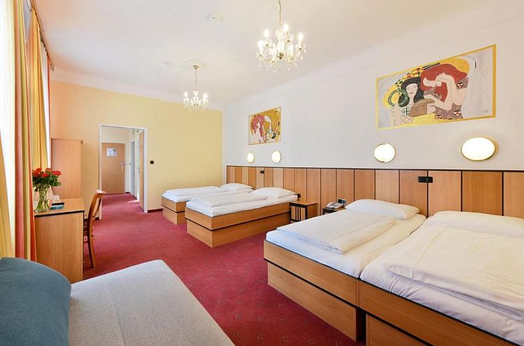 Garten- und Kunsthotel Gabriel City