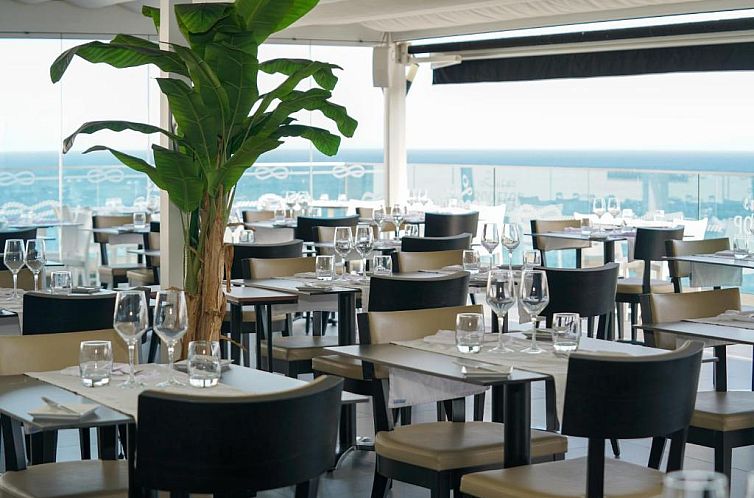 Carvi Beach Hotel