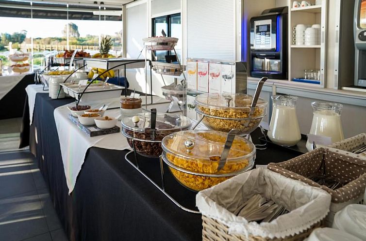 Carvi Beach Hotel