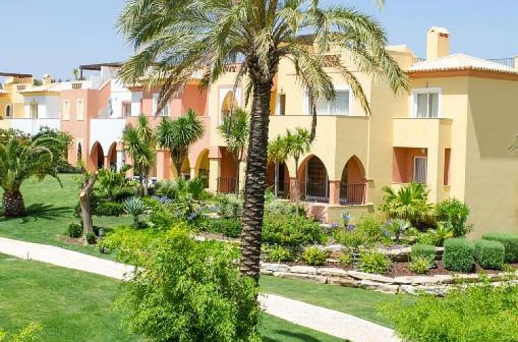Jardim da Meia Praia Resort