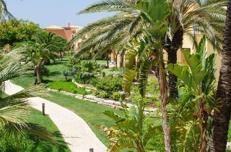 Jardim da Meia Praia Resort