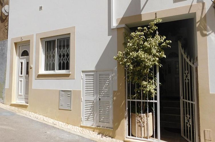 Dinas Guesthouse