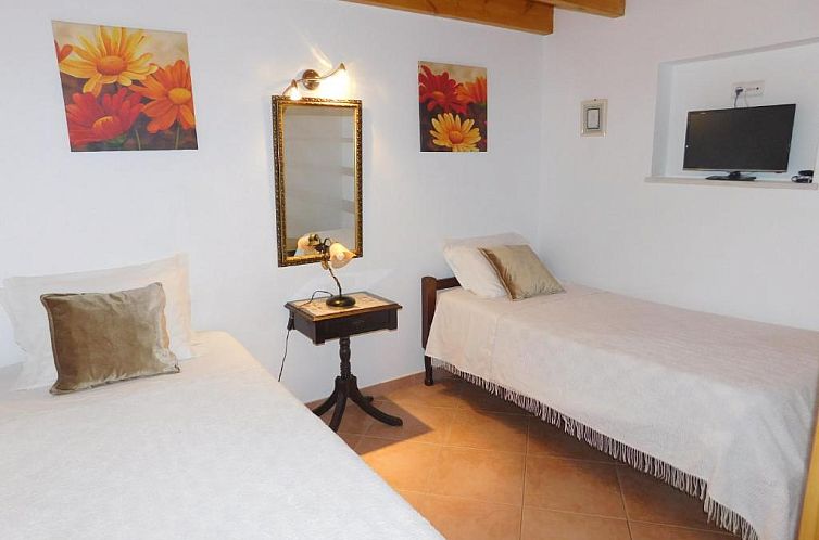 Dinas Guesthouse