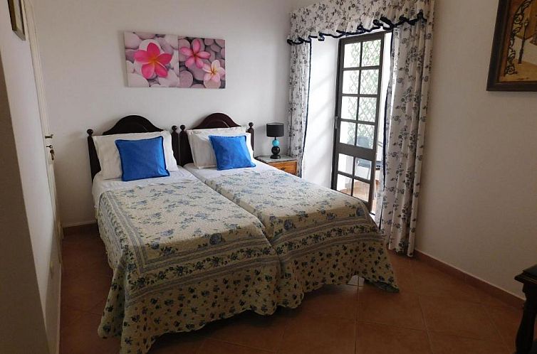 Dinas Guesthouse