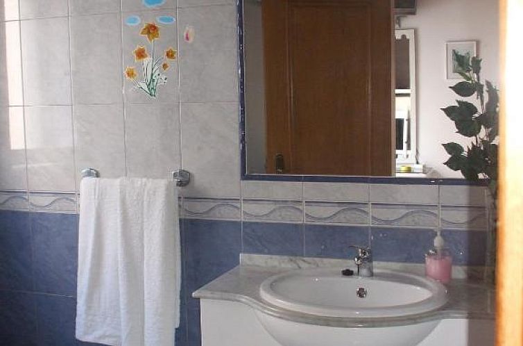Dinas Guesthouse