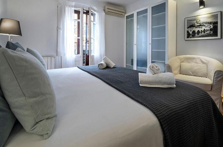 Habitat Apartments Art