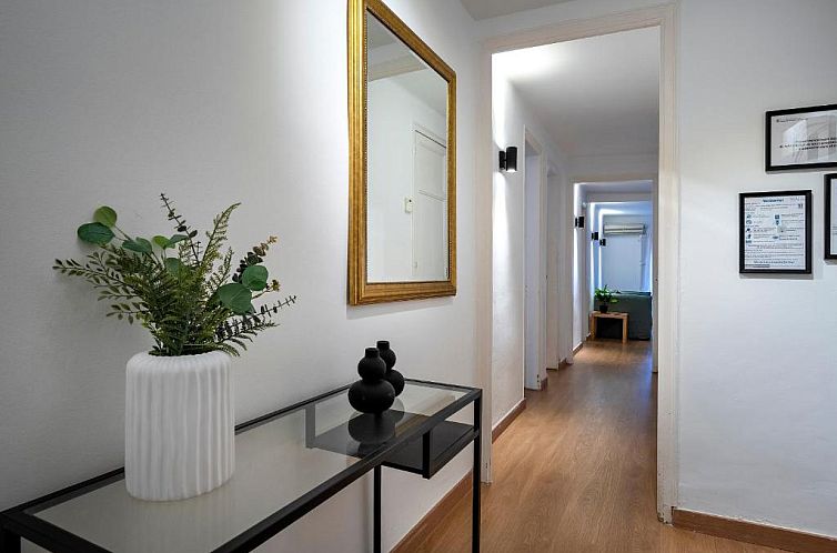 Habitat Apartments Art