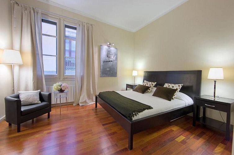 Habitat Apartments Art