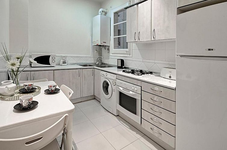 Habitat Apartments Art