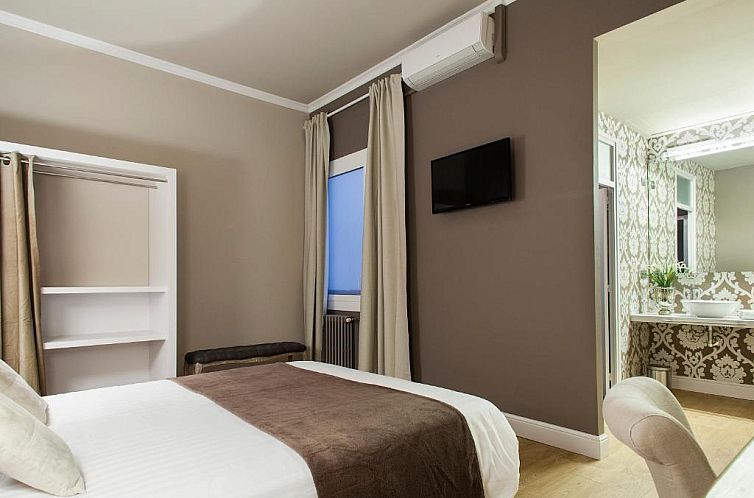 BacHome Gallery B&B