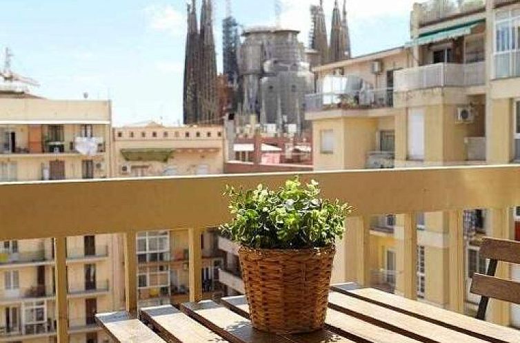 SAGRADA FAMILIA VIEWS Nos preocupa su seguridad