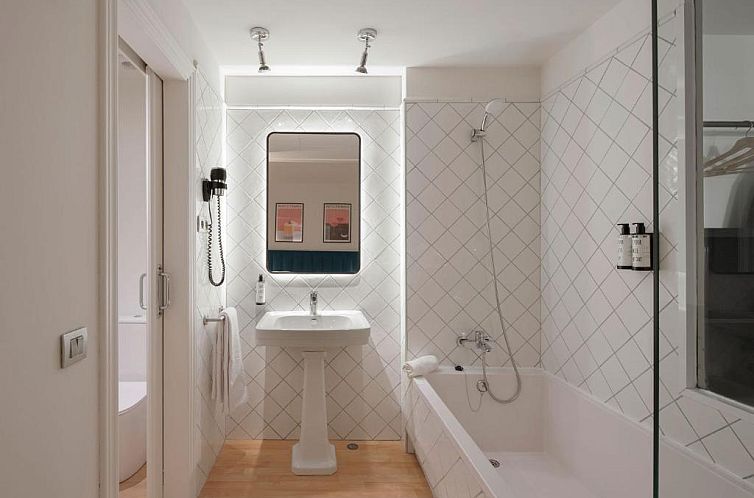 H La Paloma Adults Only